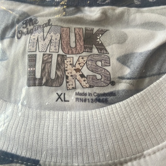 Women’s Muk Luks Camo  Lounge pj’s 2 piece set - Picture 3 of 14